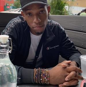 Meet your Posher, Aaron